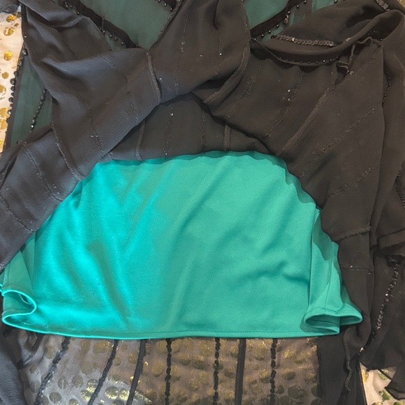 Chic One Shoulder Black and Green Dress 100% Silk - Picture 9 of 10